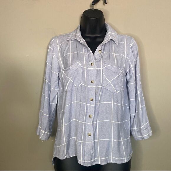 SIM & Sam Blue Plaid Button down 3/4 sleeves hi-low blouse - Picture 2 of 9